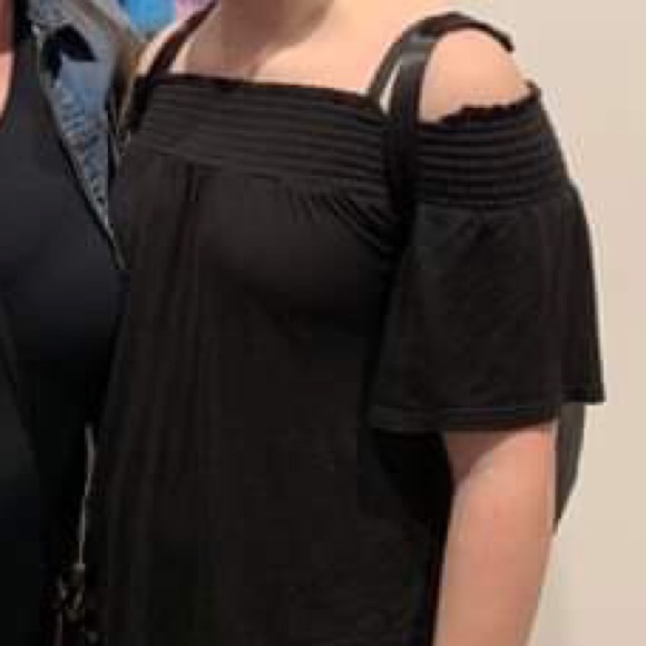 Off the Shoulder shirt - Picture 3 of 3